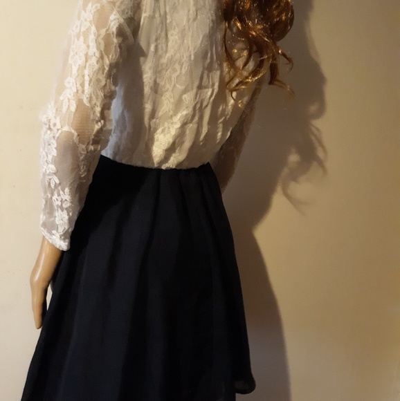NWOT!! White Lace & Navy Blue Mini Dress Sz Small - Picture 6 of 7